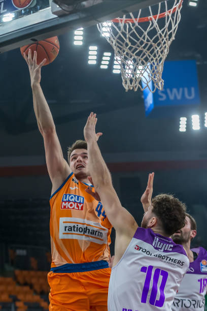 对于科莫主 对于科莫主