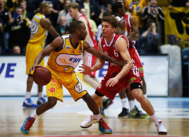 浓烈情感的 浓烈情感的