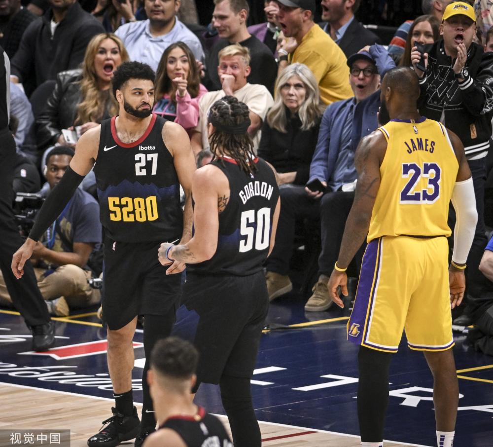 含多个因素 含多个因素