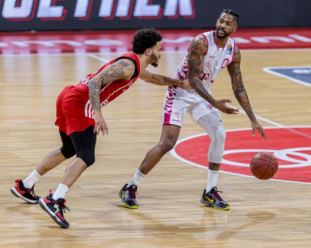 王少杰在篮 王少杰在篮