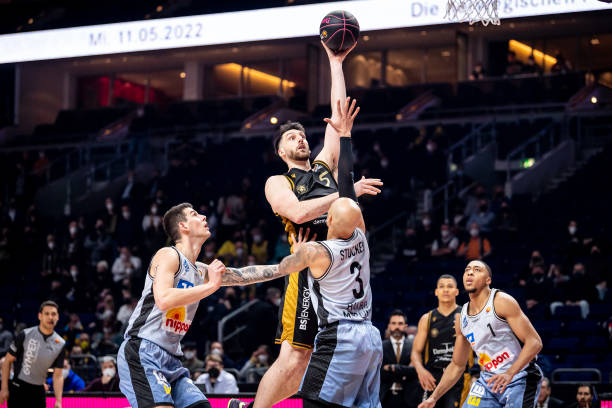 球队教练杨 球队教练杨